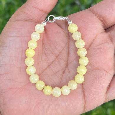 Pale yellow glass
